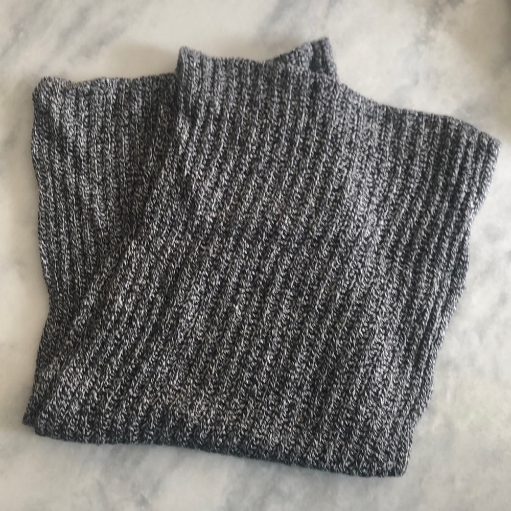 Knit infinity scarf